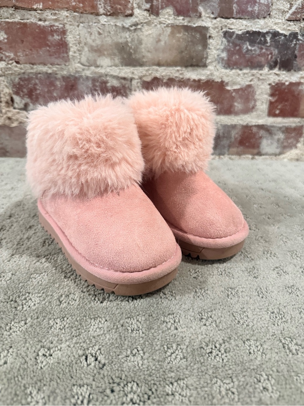 Dream Pairs Light Pink Faux-Fur Cozy Booties
